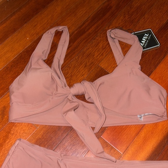 WOMAN’S Thin Strapped Bikini set - Picture 3 of 5